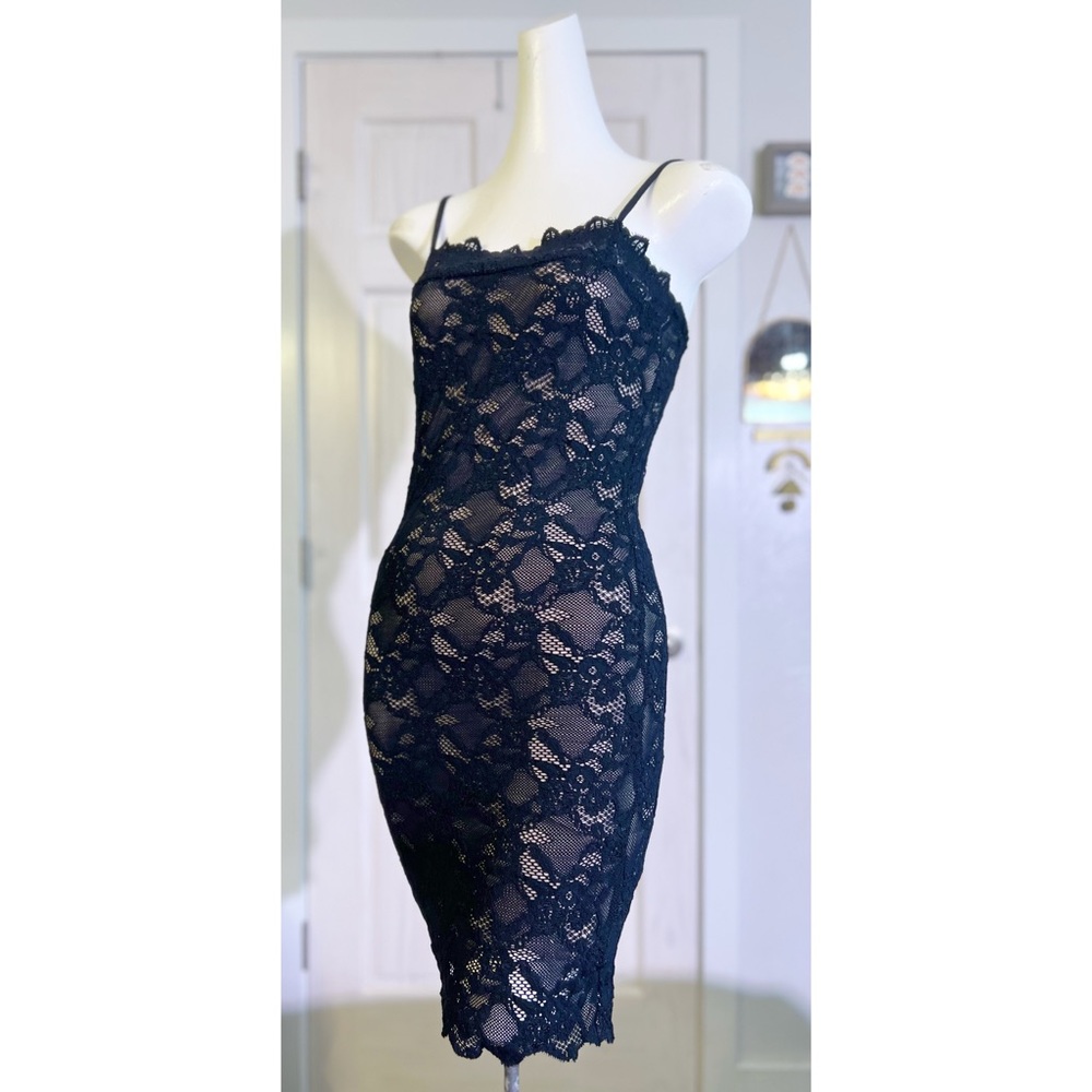 Moving Sale! NWT Nightcap Clothing Beaux Lace Slip Dress Mini Stretch & Lined